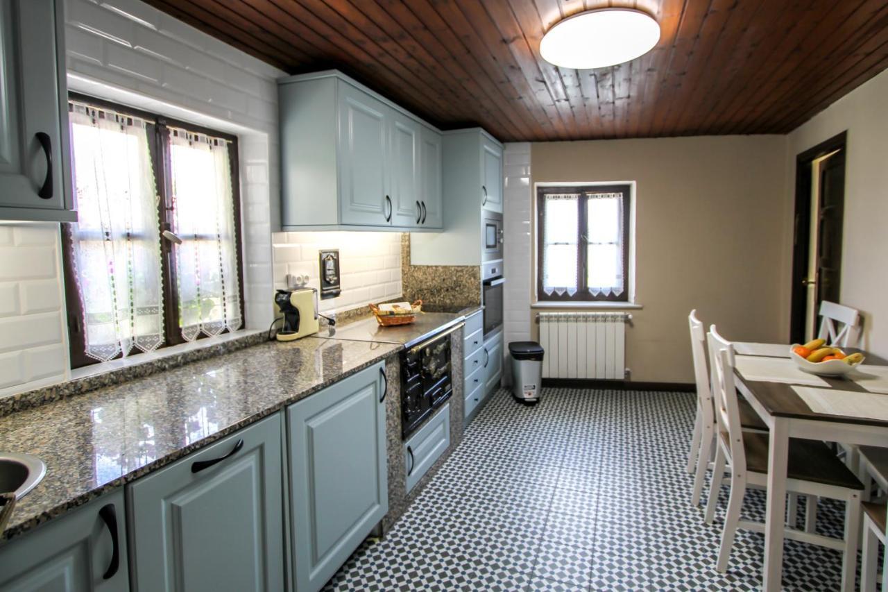 Apartamentos 'Los Balcones De Nieda 2' Onís Esterno foto